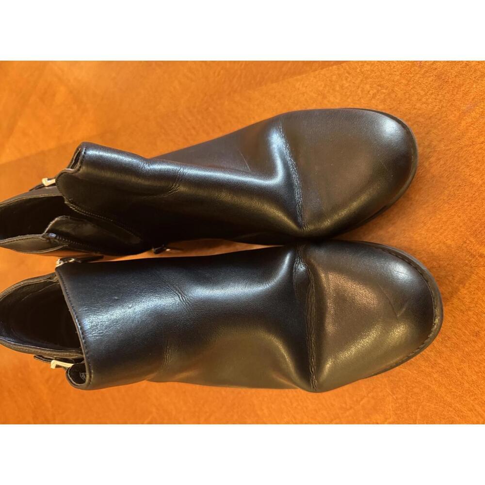 Stylish Black Ankle Boots with Buckle Detail Vionic size 11 s-2